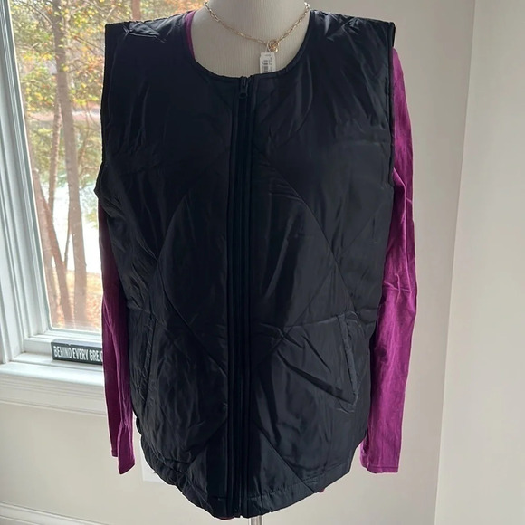 NWT Socialite Quilted Vest, Black, S/M - Picture 7 of 10